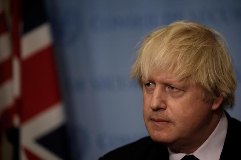 UK: Johnson in carica fino ad ottobre, salgono pound e Borsa