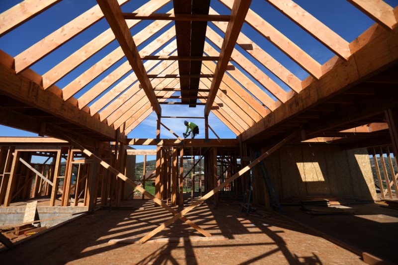 &copy; Reuters.  Объем строительства новых домов в США в сентябре снизился сильнее прогнозов