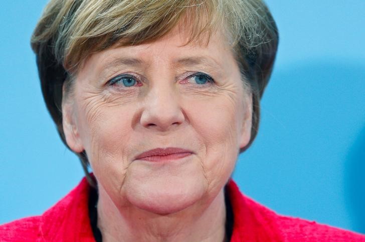 &copy; Reuters.  For Merkel, it could take three to tango