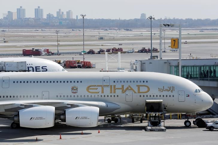 &copy; Reuters.  UPDATE 1-Etihad flight from Abu Dhabi makes emergency landing in Australia