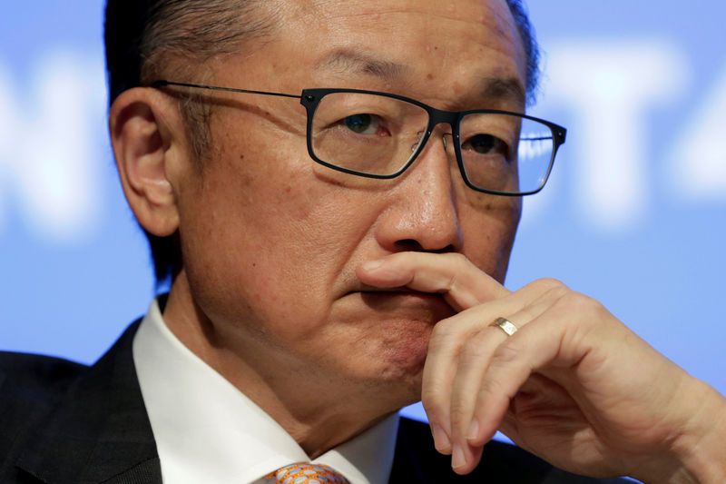 &copy; Reuters.  World Bank's Kim sees 'clear' economic slowdown if trade war escalates