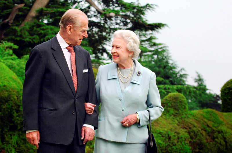 &copy; Reuters.  Going strong after 70 years: UK's Queen Elizabeth and Prince Philip celebrate platinum anniversary