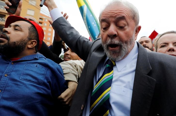 &copy; Reuters.  Promotor pede 'multa máxima' de R$ 25 mil a Lula por pedido de voto em Boulos