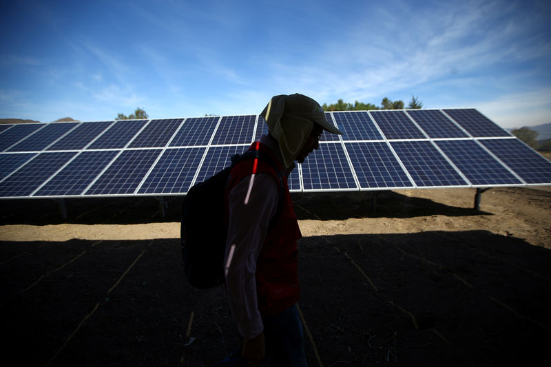 &copy; Reuters.  Gas Natural Fenosa compra dois projetos solares no Brasil junto à Canadian Solar