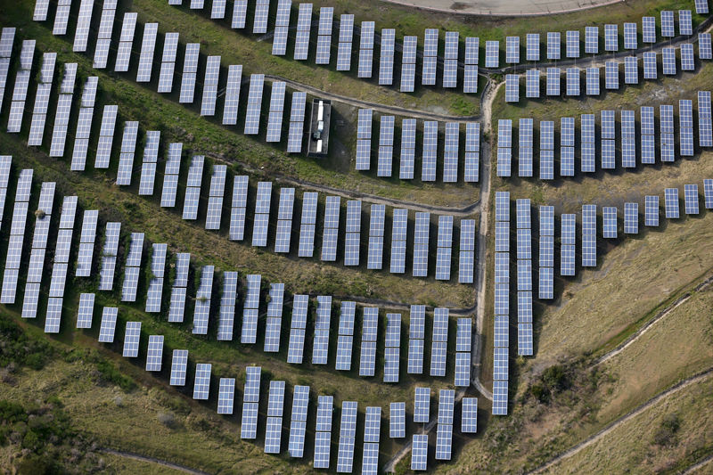 &copy; Reuters.  BRIEF-Elecnor to build solar farm in Australia for 117 million euros