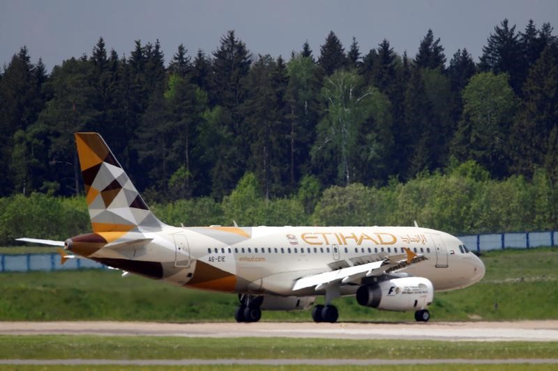 &copy; Reuters.  Abu Dhabi's Etihad drops more flights as review continues