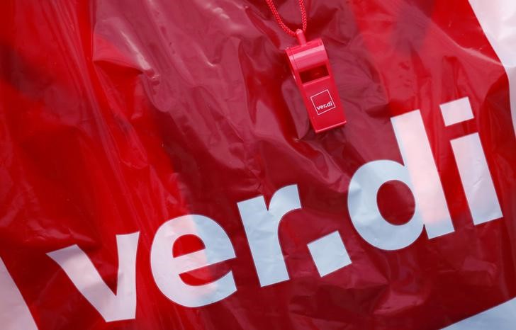 &copy; Reuters.  Gewerkschaft Verdi droht Amazon mit Streiks im Weihnachtsgeschäft