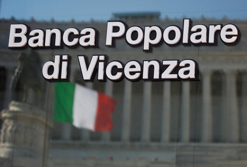 &copy; Reuters.  Banche, Vegas: sistema italiano ed europeo privilegia stabilità a trasparenza