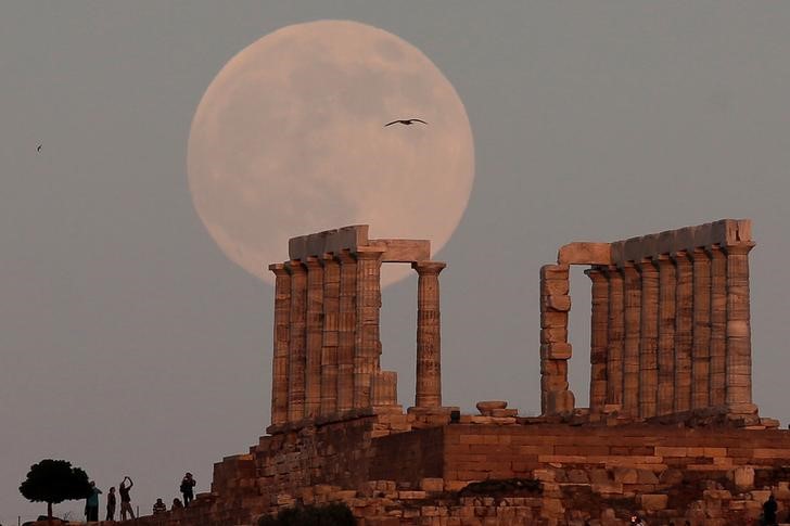 &copy; Reuters.  Ελλάδα: 14 Μαΐου ανοίγει ο τουρισμός