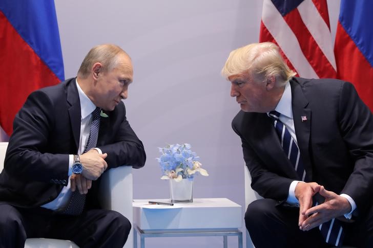 &copy; Reuters.  Встреча Путина и Трампа в Хельсинки: "нужно с чего-то начинать"