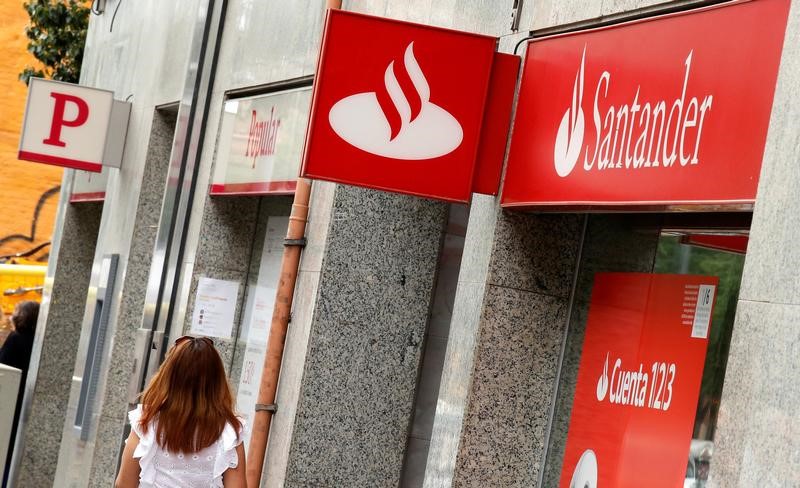 Santander: lucro líquido gerencial é de R$ 1,689 bi no 4T, queda de  56% em 1 ano)