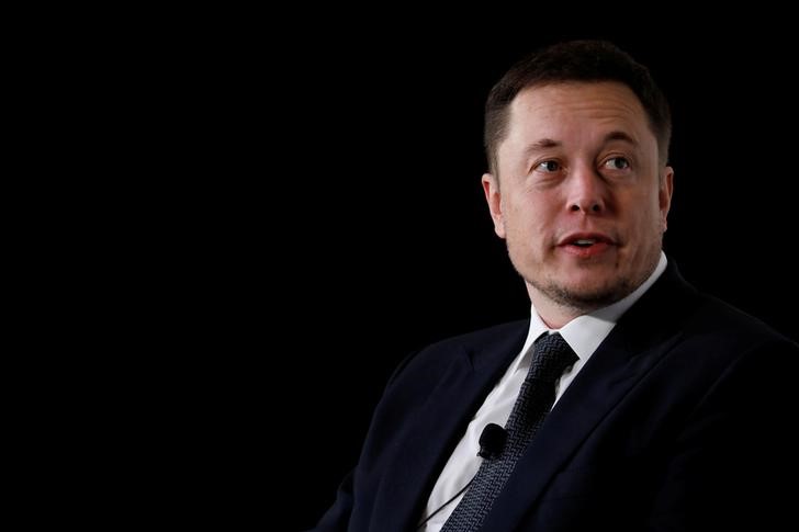 Elon Musk révèle son projet Tesla Bot