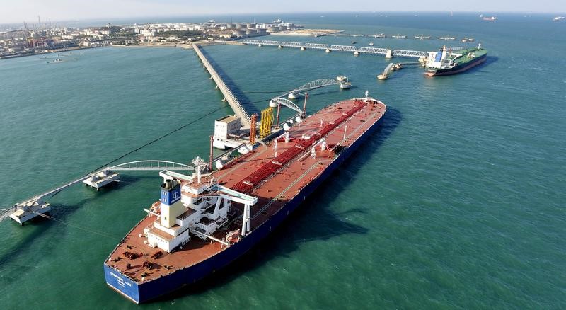 Recuperação de produção marítima de petróleo nos EUA começa com portos e refinarias