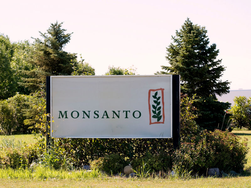 &copy; Reuters.  União Europeia aprova compra da Monsanto pela Bayer com condições
