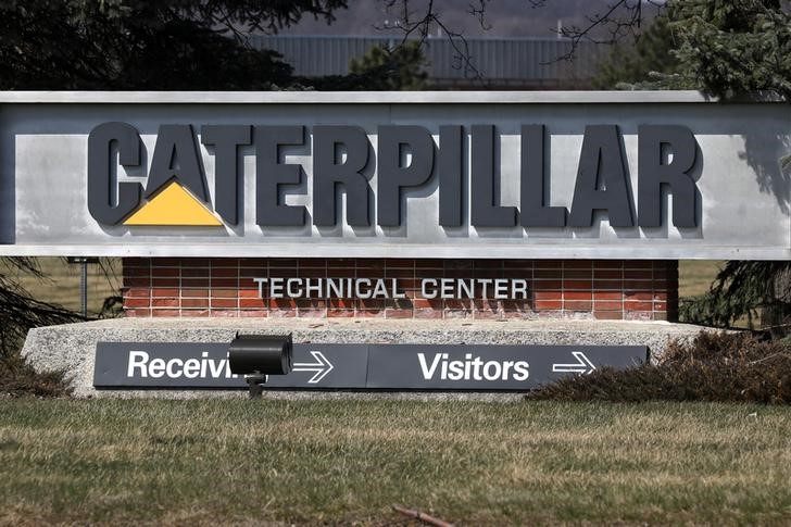 Caterpillar stock dips as UBS moves to Sell on lack of momentum