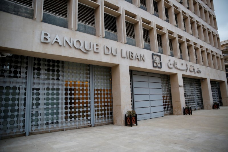 &copy; Reuters.  Lebanon&#39;s crisis needs $20 billion-$25 billion bailout, former minister says