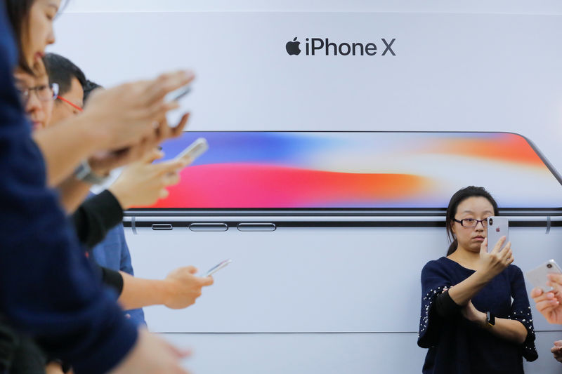 Apple Shares Slide After Q1 Miss Amid Weak iPhone Sales; Installed Active Devices Cross 2B Mark