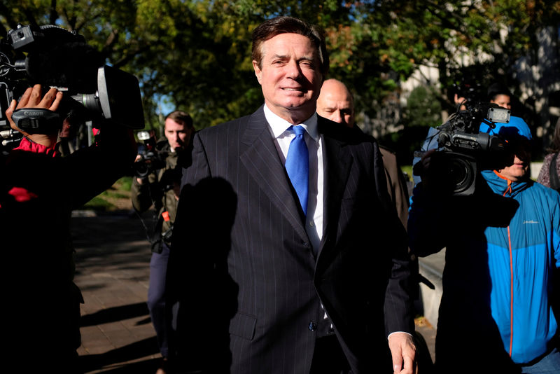 &copy; Reuters.  Lawyers for Manafort co-defendant Gates seek to withdraw over rift: filing