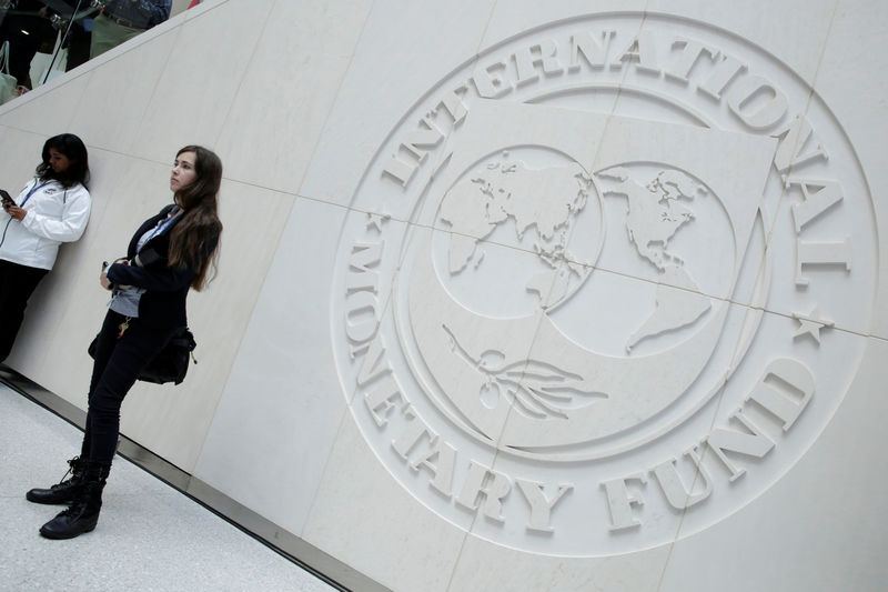 &copy; Reuters.  النقد الدولي يخفض توقعات النمو خلال 2020