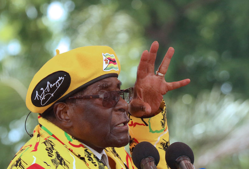 &copy; Reuters.  Zimbabwe&#39;yi 37 yıl yöneten eski Cumhurbaşkanı Mugabe 95 yaşında hayatını kaybetti