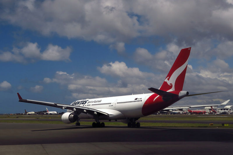 &copy; Reuters.  BRIEF-Qantas Airways Announces On Market Buy-Back Of Up To $332 Mln 
