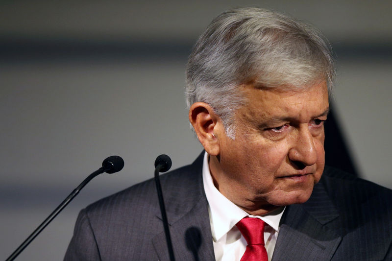 &copy; Reuters.  Presidente de México dice construcción de Tren Maya iniciará 16 de diciembre