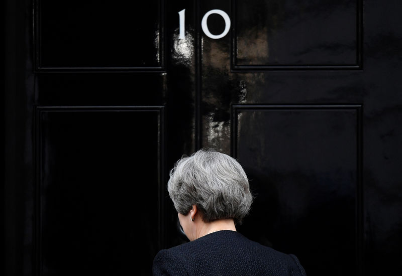 © Reuters. Britain's Prime Minister Theresa May leaves Downing Street in London