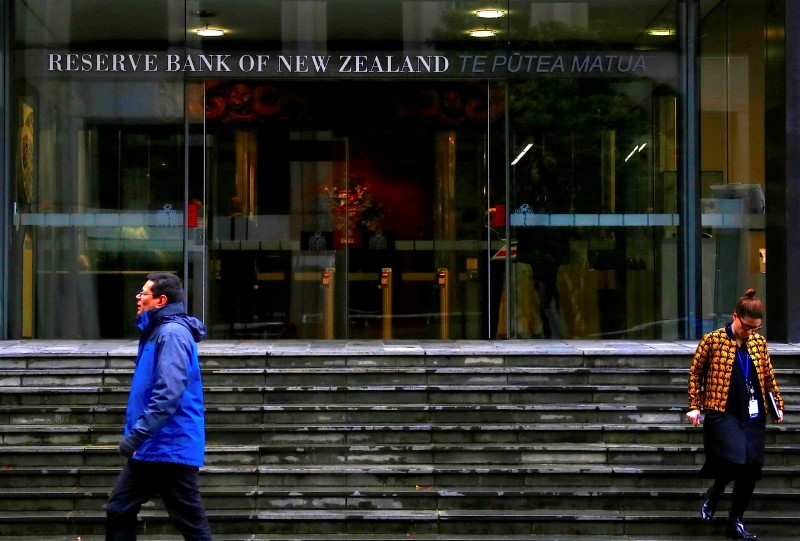 &copy; Reuters.  محافظ الاحتياطي النيوزلندي يعلق على ارتفاع توقعات البنك لمعدلات الفائدة