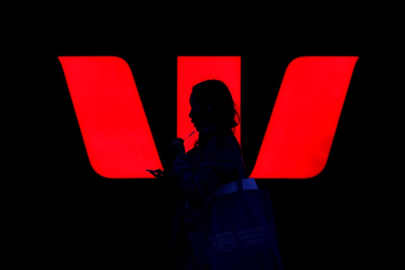 &copy; Reuters.  Australian bank regulator tells Westpac, ANZ, NAB to set aside another $350 mln