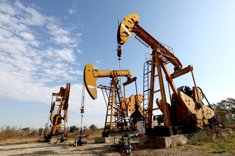 तेल बढ़ती अमेरिकी सूची के डर पर नुकसान बढ़ाता है, अस्निश्चत CPI का डर