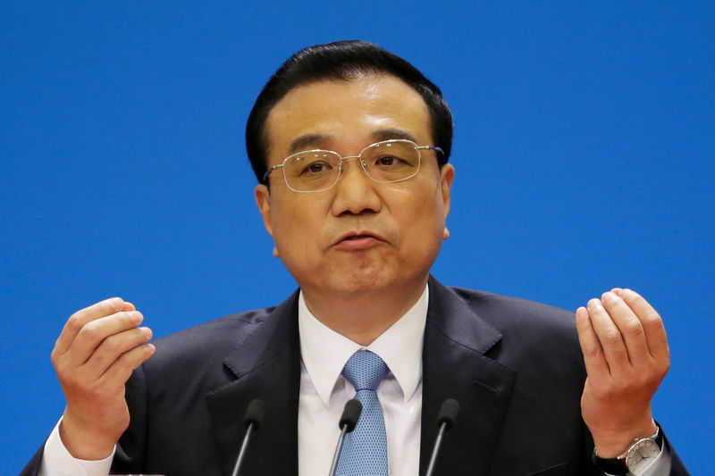 China’s Economy Faces New Downward Pressures, Premier Li Says