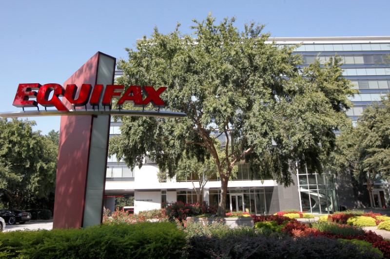 &copy; Reuters.  Equifax stock falls after saying it received a CID from the CFPB