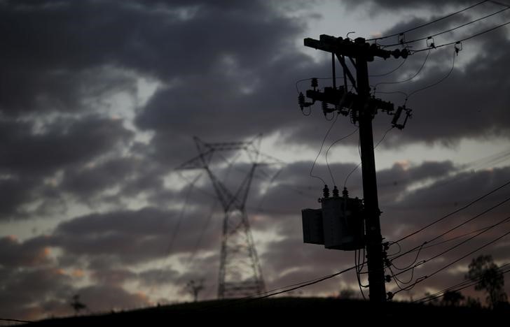 Texas power use hits 3rd record this week in heat wave By Reuters