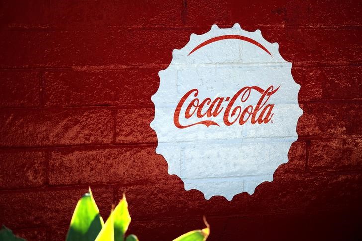 Coca-Cola снизила квартальную чистую прибыль на 16%, в целом за год снизила на 2%