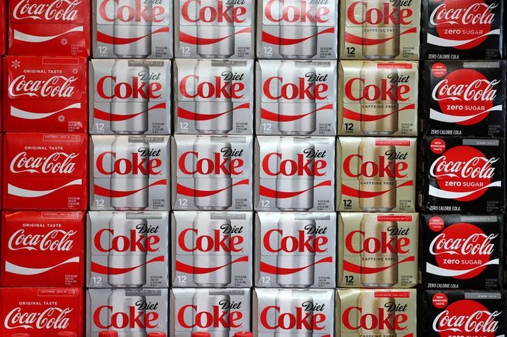 &copy; Reuters.  【決算速報】コカ・コーラ、売上高は予想を上回り、利益は予想と一致する結果に