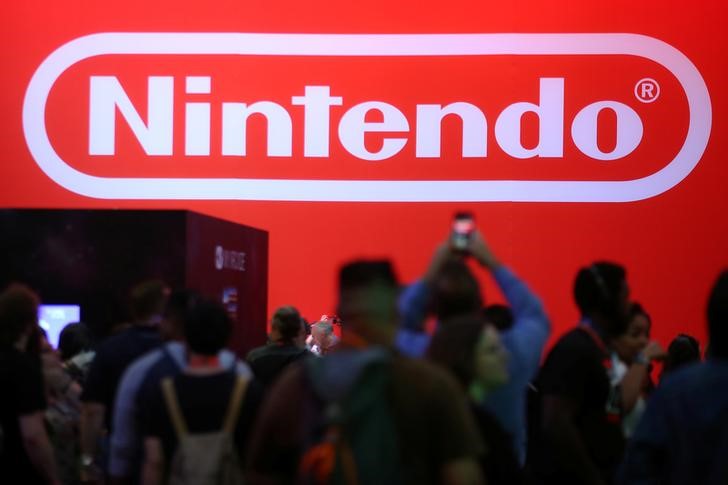 &copy; Reuters.  Las especulaciones sobre la sucesora de Switch impulsan récord bursátil para Nintendo
