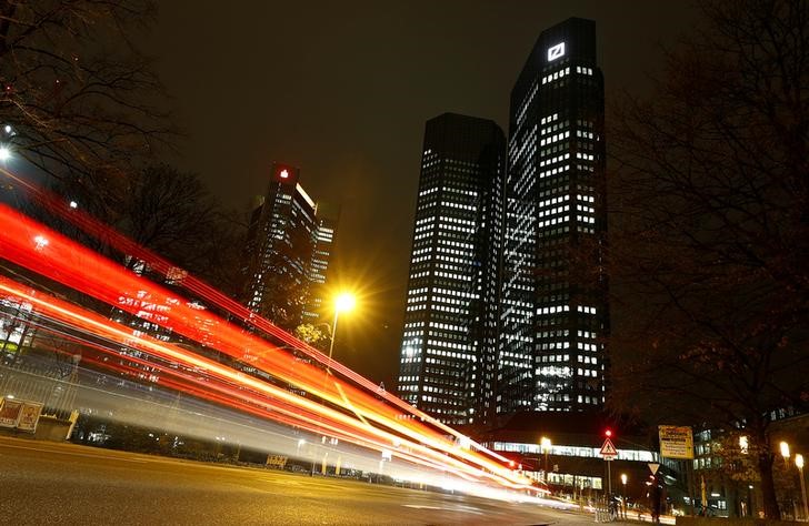 Le resserrement du crédit causera une récession selon la Deutsche Bank