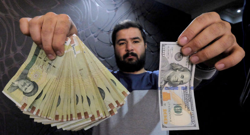 &copy; Reuters.  Irã autoriza BC a intervir no mercado de câmbio para defender moeda local