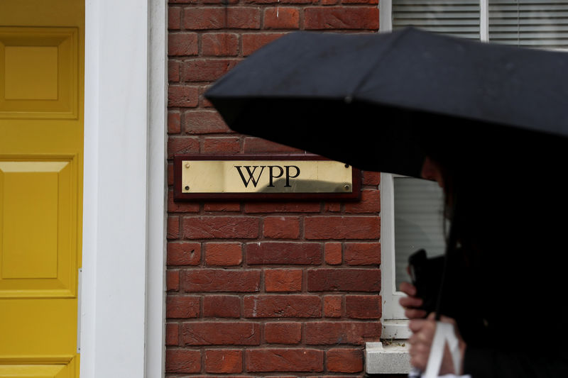 © Reuters. FILE PHOTO: A WPP sign outside its London offices