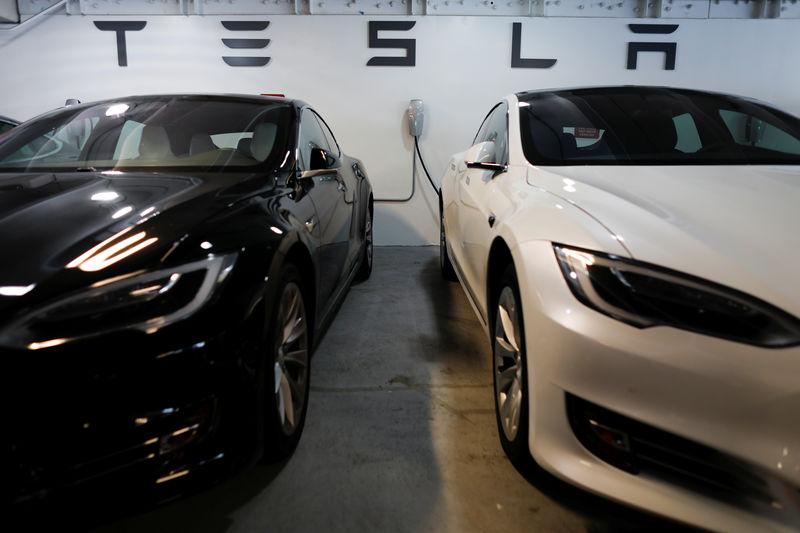 Tesla tappar när Musk säger att Hertz-affären ännu inte är slutgiltig
