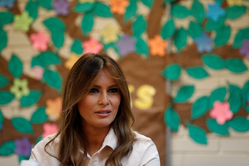 © Reuters. FILE PHOTO: Life-size wooden sculpture of U.S. first lady Melania Trump is officially unveiled in Rozno, near her hometown of Sevnica