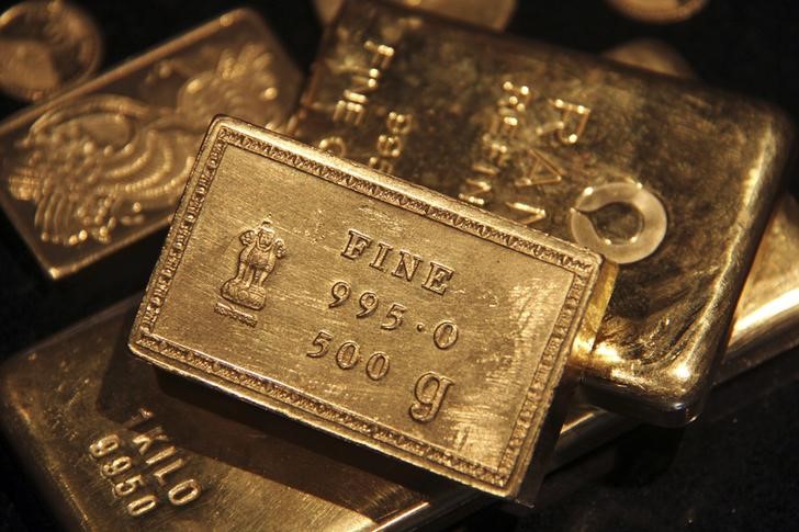 डॉलर के मुकाबले सोना साढ़े छह महीने के निचले स्तर पर, यील्ड्स में तेजी रुकने की संभावना नहीं