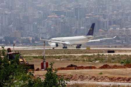 الخطوط الجوية السعودية تبرم صفقة تاريخية لشراء 100 طائرة كهربائية