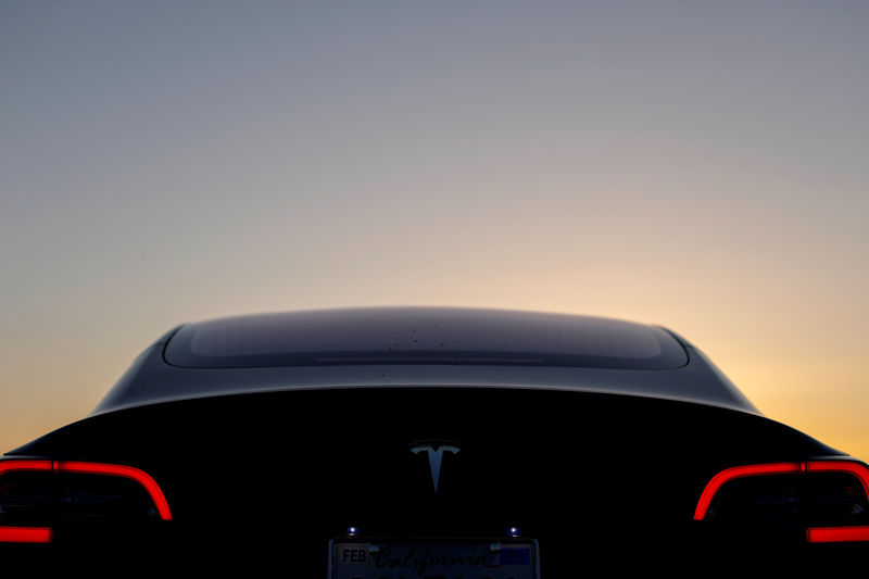 Tesla Quartalszahlen: Gewinnerwartung und Umsatzprognose im Q4 übertroffen
