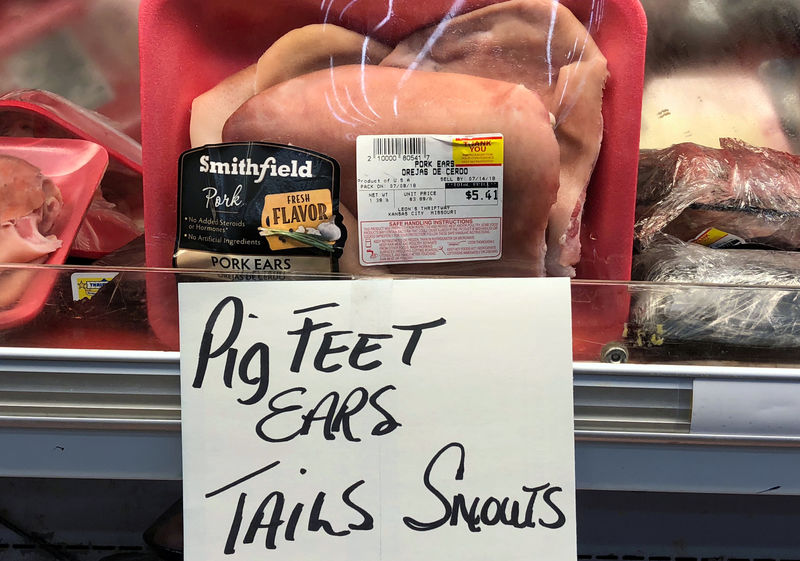 &copy; Reuters.  Murky Hog Market Leaves U.S. Farms in Dark Just as Pork Heats Up