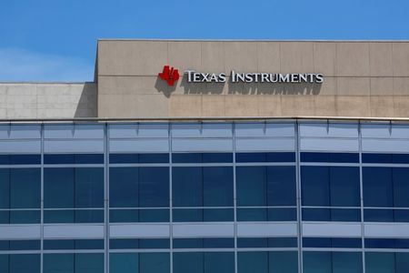 Texas Instruments revenue falls, misses Q4 expectations