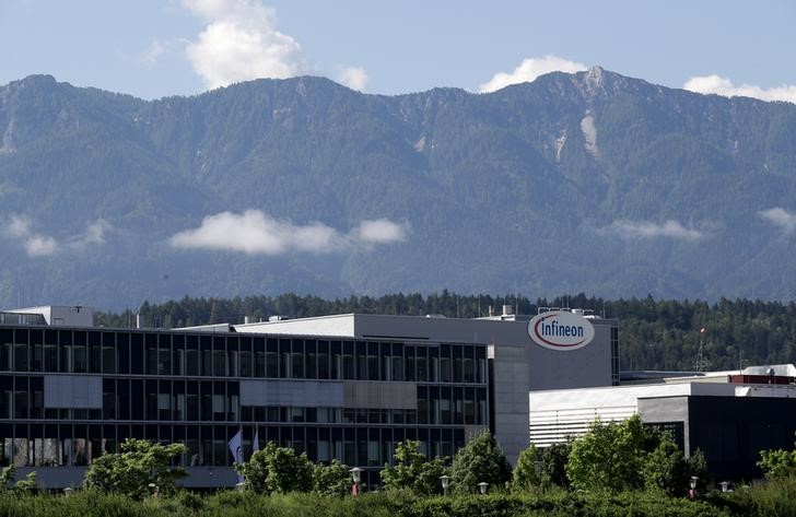 &copy; Reuters.  FIRMEN-BLICK-Infineon nimmt 1,2 Mrd Euro zur Refinanzierung von Cypress-Kauf ein