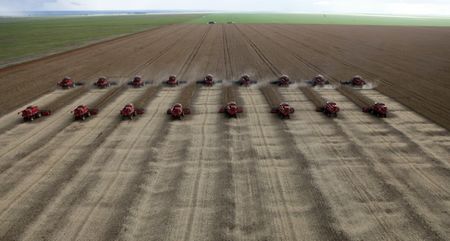 Colheita de soja 24/25 do Brasil atinge 1,7%, aponta AgRural