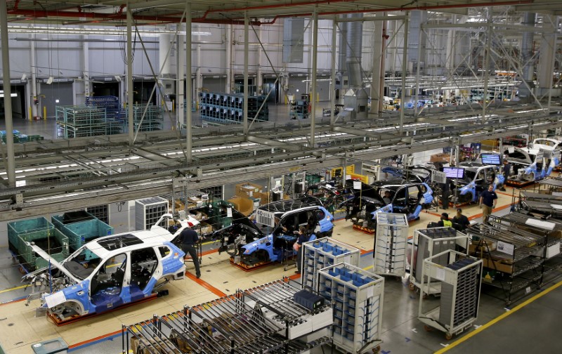 México incrementa 0.81 % producción de automóviles en marzo