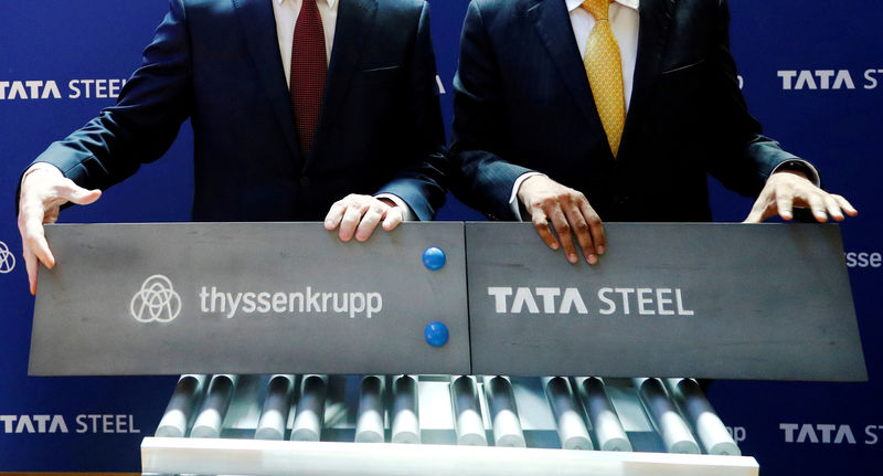 &copy; Reuters.  Deal ThyssenKrupp en Tata Steel op losse schroeven